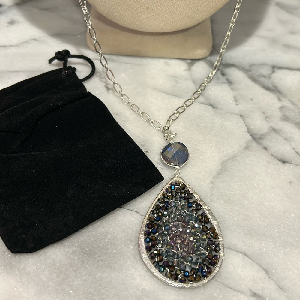 Stunning HandBeaded Crystal Teardrop Beaded Necklace-Boutique